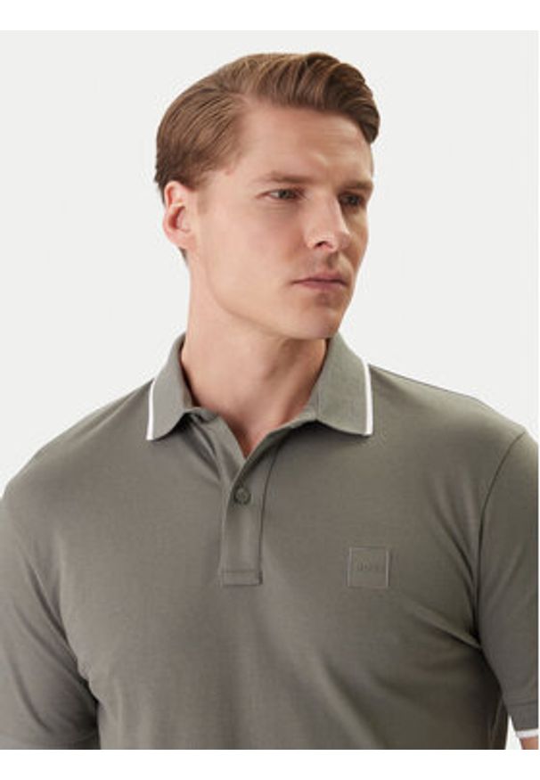 BOSS Polo Passertip 50507699 Szary Regular Fit. Typ kołnierza: polo. Kolor: szary. Materiał: bawełna