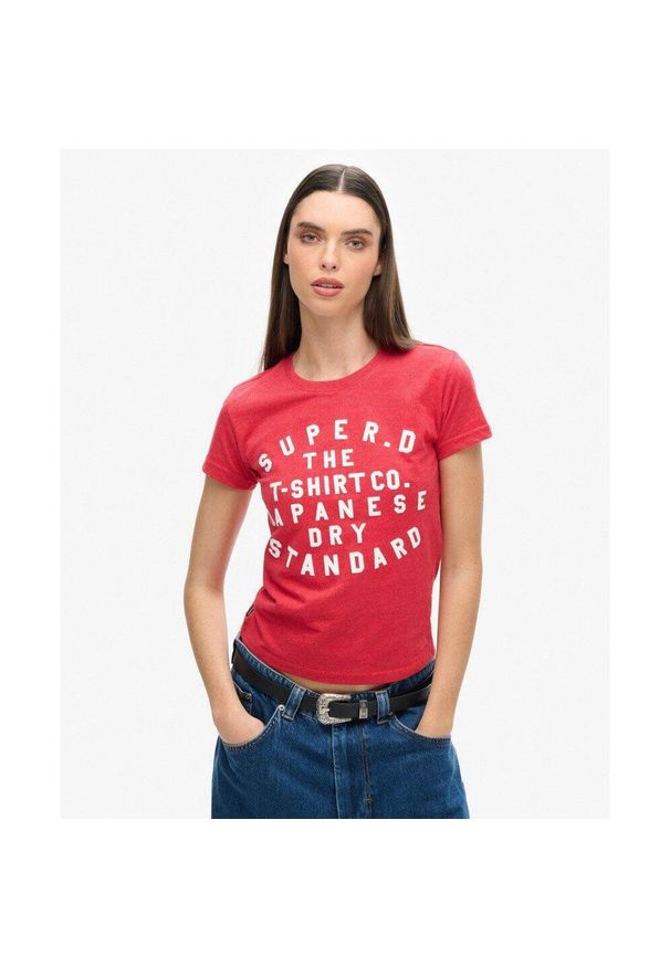 Superdry - Dopasowany t-shirt z nadrukiem w reliefie. Kolor: pomarańczowy. Wzór: nadruk