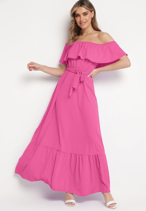 Born2be - Różowa Sukienka o Rozkloszowanym Fasonie z Hiszpańskim Dekoltem i Materiałowym Paskiem Nacara. Okazja: na co dzień. Kolor: różowy. Materiał: materiał. Długość rękawa: krótki rękaw. Sezon: lato. Typ sukienki: proste. Styl: casual