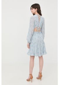 Guess sukienka mini rozkloszowana. Kolor: niebieski. Materiał: tkanina. Długość rękawa: długi rękaw. Typ sukienki: rozkloszowane. Długość: mini #4