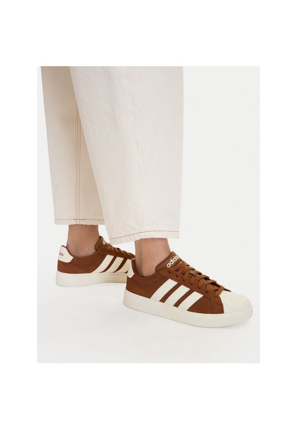 Adidas - Sneakersy adidas. Kolor: brązowy