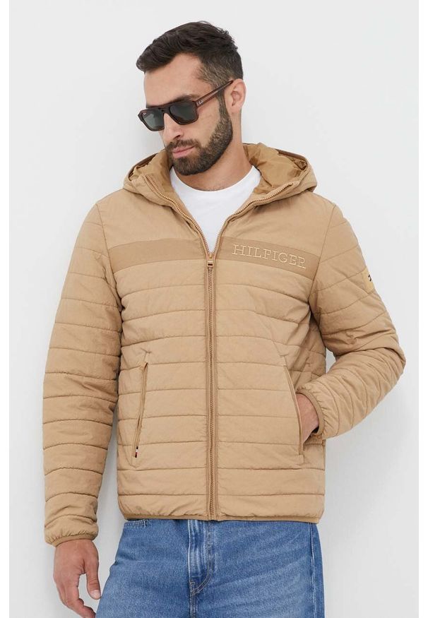 TOMMY HILFIGER - Tommy Hilfiger kurtka męska kolor beżowy przejściowa. Okazja: na co dzień. Kolor: beżowy. Styl: casual