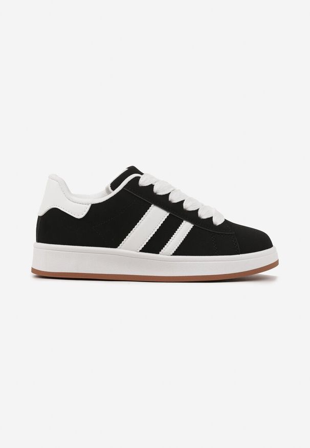 Renee - Czarno-Białe Sneakersy na Niskiej Platformie z Naszywkami Flordexia. Okazja: na co dzień. Kolor: czarny. Materiał: jeans. Wzór: aplikacja. Obcas: na platformie
