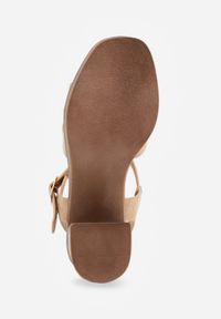 Renee - Ciemnobeżowe Sandały VICES na Słupku i Platformie z Geometrycznymi Paskami Undilis. Okazja: na co dzień. Zapięcie: pasek. Kolor: beżowy. Materiał: jeans. Wzór: geometria. Obcas: na platformie. Styl: casual, boho #8