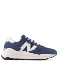 Buty New Balance M5740VPA - niebieskie. Okazja: na co dzień. Kolor: niebieski. Materiał: guma, skóra, zamsz, materiał, syntetyk. Szerokość cholewki: normalna. Sport: turystyka piesza #1
