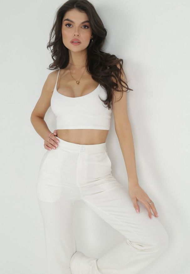 Born2be - Białe Szerokie Spodnie Maellia. Kolekcja: dla wysokich. Kolor: biały. Materiał: tkanina. Wzór: gładki