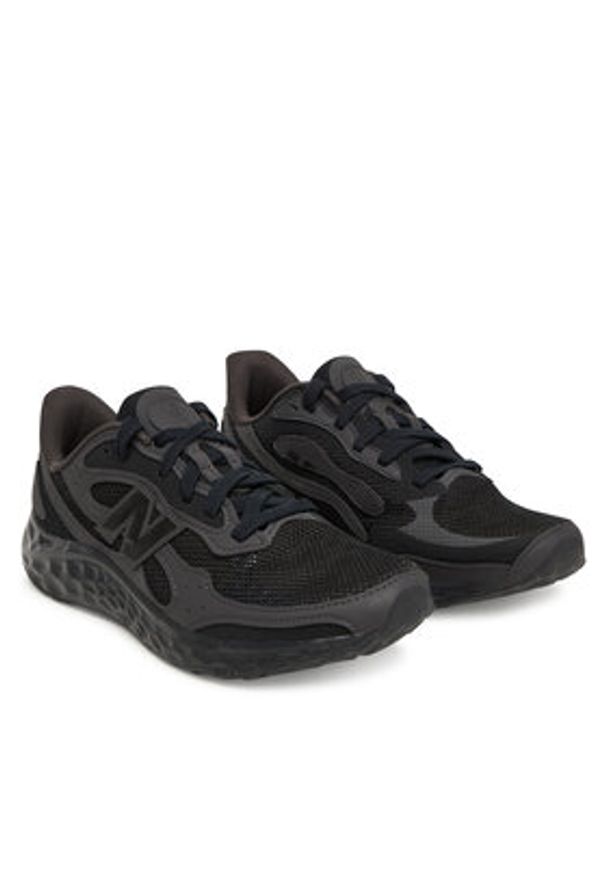 New Balance Buty do biegania Arishi MARISTX4 Czarny. Kolor: czarny. Materiał: skóra