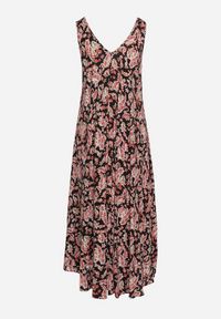 Born2be - Czarno-Różowa Sukienka z Wzorem Paisley i Rozkloszowanym Dołem Biamira. Kolor: czarny. Materiał: tkanina. Wzór: paisley. Sezon: lato