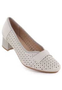 Czółenka damskie ażurowe beżowe Jezzi 233-12. Kolor: beżowy. Materiał: skóra ekologiczna. Szerokość cholewki: normalna. Wzór: ażurowy #1