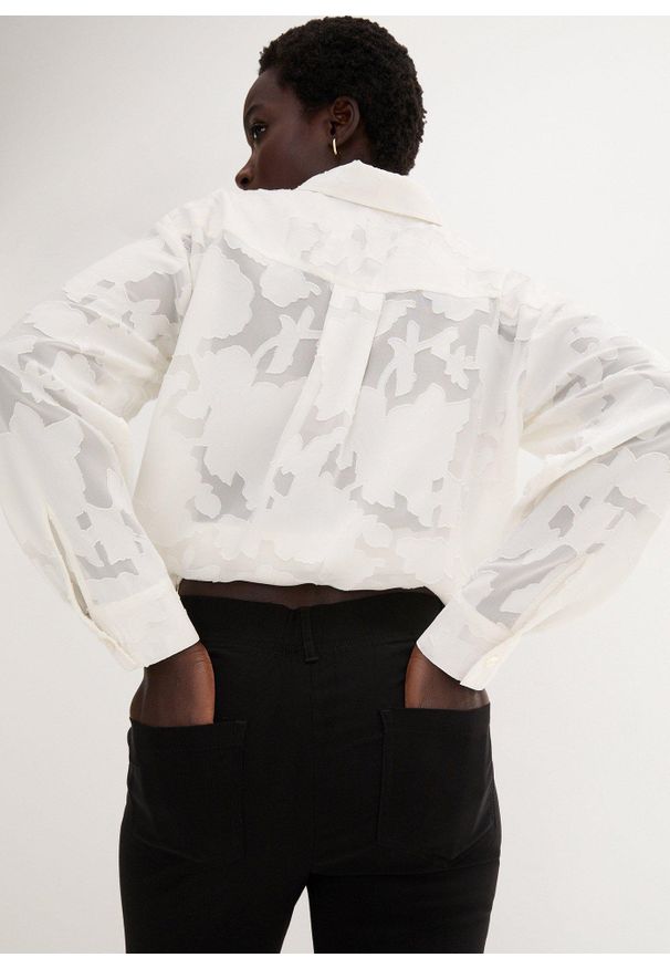 bonprix - Spodnie ze stretchem z gumką w talii. Kolor: czarny. Styl: klasyczny