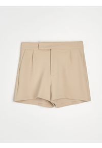 Sinsay - Eleganckie szorty z kieszeniami na zamek - kremowy. Kolor: kremowy. Styl: elegancki #1