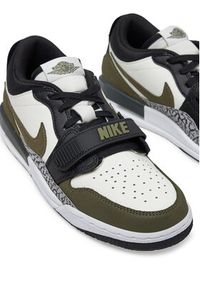 Nike Sneakersy Air Jordan Legacy 312 Low (GS) CD9054 Zielony. Kolor: zielony. Materiał: skóra. Model: Nike Air Jordan #5