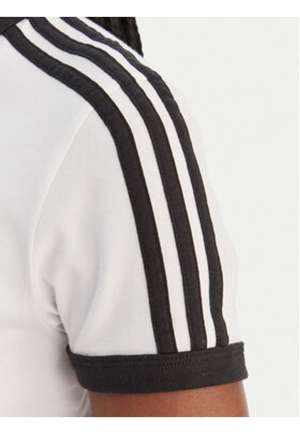 Adidas - adidas T-Shirt 3-Stripes KD3683 Biały Slim Fit. Kolor: biały. Materiał: bawełna