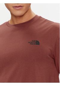 The North Face T-Shirt Simple Dome NF0A87NG Czerwony Regular Fit. Kolor: czerwony. Materiał: bawełna #5