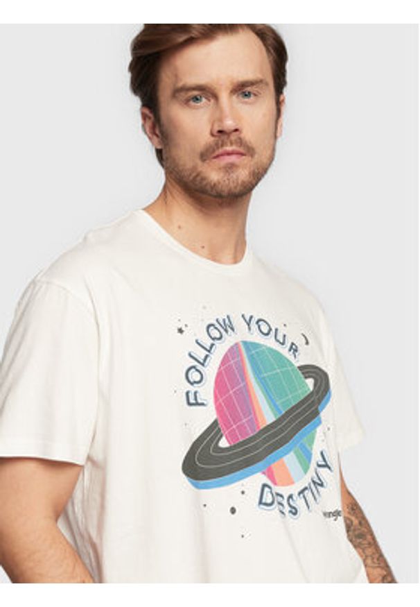 Wrangler T-Shirt Graphic W7BGEEW02 112321276 Biały Regular Fit. Kolor: biały. Materiał: bawełna