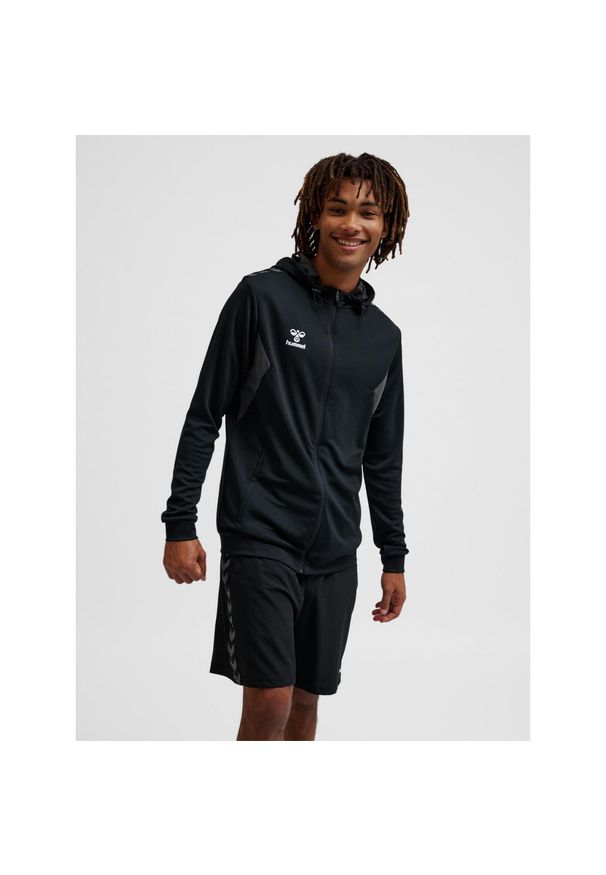 Bluza dresowa z kapturem zapinana na zamek Hummel Authentic. Typ kołnierza: kaptur. Kolor: czarny. Materiał: dresówka. Sport: piłka nożna