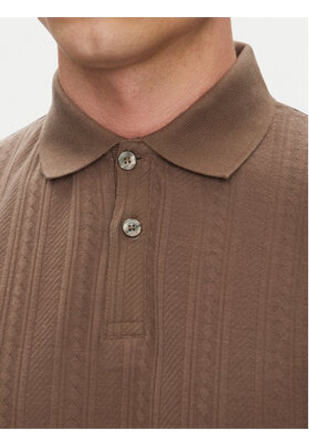 Selected Homme Polo 16094575 Beżowy Regular Fit. Typ kołnierza: polo. Kolor: beżowy. Materiał: bawełna