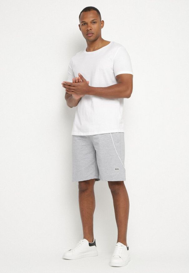 Born2be - Szare Dresowe Szorty Bermudy z Ozdobnymi Przeszyciami Nitarria. Okazja: na co dzień. Kolor: szary. Materiał: dresówka. Styl: sportowy, klasyczny, elegancki, casual