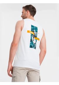Ombre Clothing - Bawełniany męski tank top z nadrukiem Summer Vibe – biały V2 - Rozmiar: L. Okazja: na plażę, na co dzień. Kolor: biały. Materiał: bawełna. Długość rękawa: bez rękawów. Wzór: nadruk. Sezon: lato. Styl: wakacyjny, sportowy, casual, elegancki