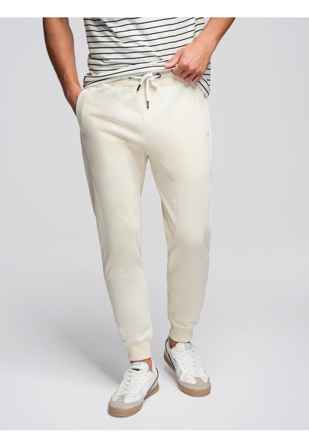 Ombre Clothing - Męskie spodnie dresowe typu jogger - kremowe V11 - Rozmiar: L. Okazja: na co dzień. Kolor: kremowy. Materiał: dresówka. Styl: casual