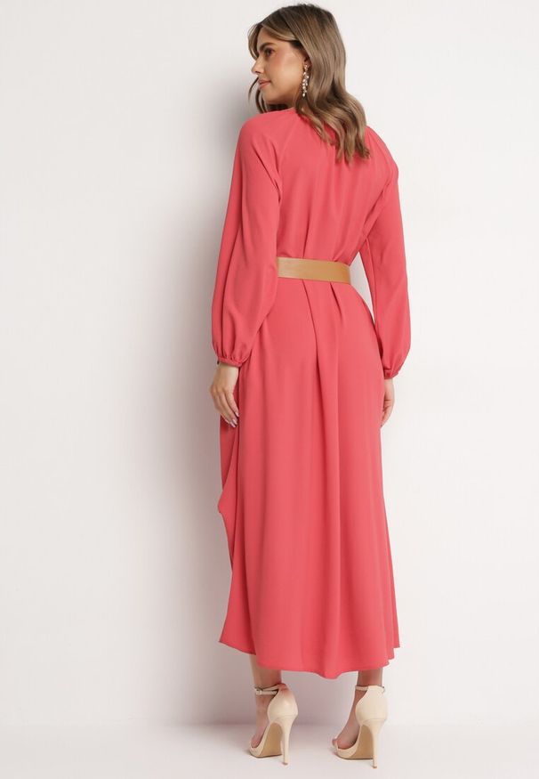 Born2be - Czerwona Sukienka Dorothoe. Okazja: na co dzień. Kolor: czerwony. Materiał: tkanina. Wzór: jednolity, gładki. Styl: elegancki, casual, klasyczny. Długość: maxi
