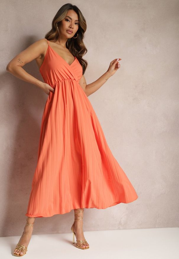 Renee - Pomarańczowa Długa Sukienka Kopertowa o Rozkloszowanym Kroju na Ramiączkach Kaemera. Kolor: pomarańczowy. Długość rękawa: na ramiączkach. Typ sukienki: kopertowe. Długość: maxi