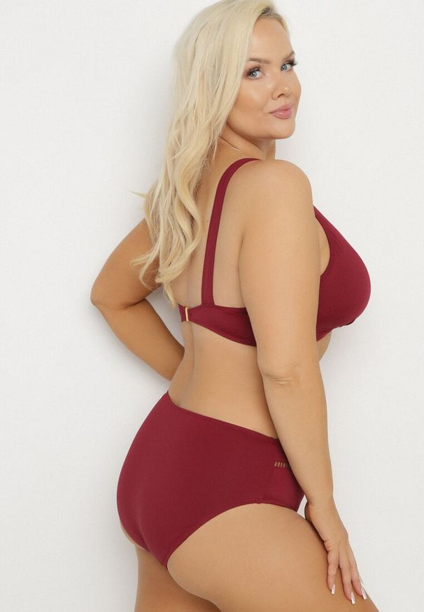 Born2be - Bordowe Bikini Biustonosz i Majtki Typu Figi z Ażurowym Wzorem Lunella. Kolor: czerwony. Wzór: ażurowy