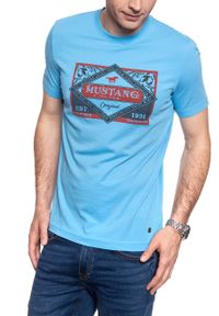 Mustang - MĘSKI T-SHIRT MUSTANG ALEX C PRINT 1009504 5094. Wzór: nadruk