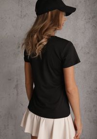 Renee - Czarny Klasyczny T-shirt o Gładkim Wykończeniu Rhethine. Kolor: czarny. Materiał: jeans, zamsz. Długość: krótkie. Wzór: gładki. Styl: klasyczny #3