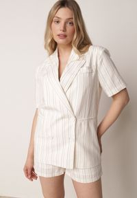 Born2be - Beżowy Komplet z Bawełną i Wiskozą Dwurzędowa Bluzka i Szorty w Paski Vervain. Kolor: beżowy. Materiał: wiskoza, bawełna. Wzór: paski #1