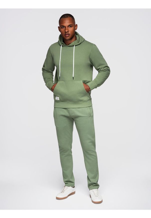 Ombre Clothing - Komplet dresowy męski set bluza z kapturem + spodnie regular fit - jasnozielony V3 - Rozmiar: M. Okazja: na spacer, na co dzień. Typ kołnierza: kaptur. Kolor: zielony. Materiał: dresówka. Wzór: aplikacja. Styl: casual, sportowy