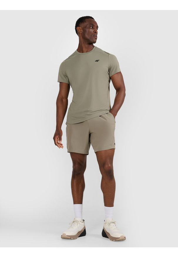 4f - 4F Koszulka treningowa szybkoschnąca męska - oliwkowa/khaki XXL. Kolor: oliwkowy, wielokolorowy, brązowy. Materiał: elastan, materiał, włókno. Wzór: ze splotem. Sport: fitness