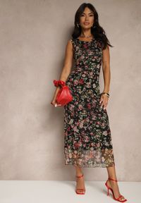 Renee - Czarna Sukienka Typu Bodycon w Kwiatowy Wzór Melavela. Kolor: czarny. Wzór: kwiaty. Typ sukienki: bodycon. Styl: klasyczny
