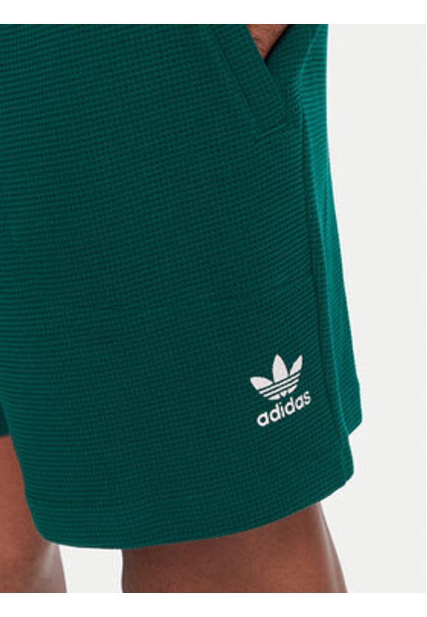 Adidas - adidas Szorty sportowe Essentials Trefoil JW1040 Zielony Regular Fit. Kolor: zielony. Materiał: syntetyk, bawełna. Styl: sportowy