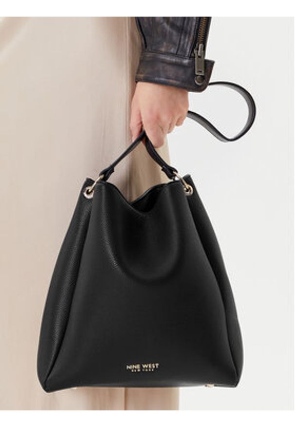 Nine West Torebka CEO-ARIA-S24414 Czarny. Kolor: czarny