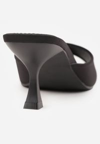 Born2be - Czarne Klasyczne Klapki na Obcasie Typu Klepsydra z Odkrytym Noskiem Briziana. Okazja: na co dzień, na spotkanie biznesowe. Kolor: czarny. Sezon: lato. Obcas: na obcasie. Styl: klasyczny. Wysokość obcasa: średni #3