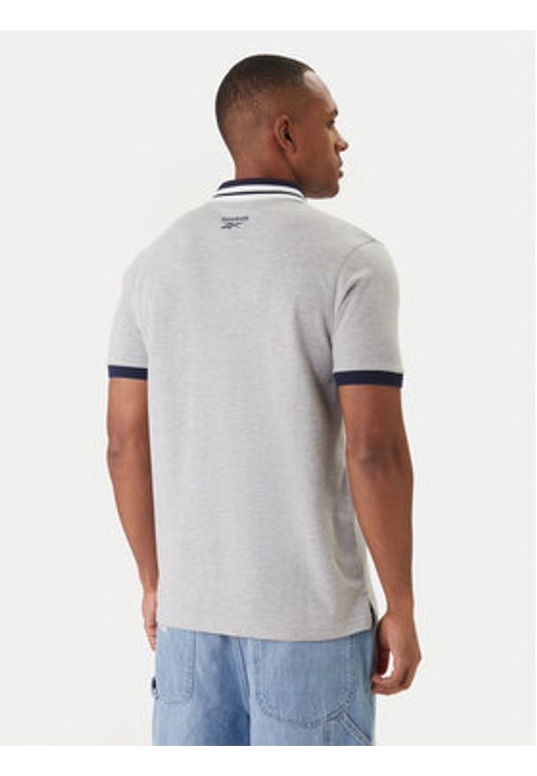 Reebok Polo Arter RK25548CCM Szary Regular Fit. Typ kołnierza: polo. Kolor: szary. Materiał: bawełna