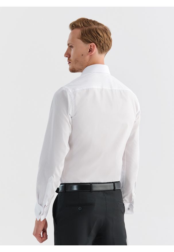 Pako Lorente - PAKO LORENTE – Koszula męska ODO P000B-1X-407-B-S. Typ kołnierza: kołnierzyk klasyczny. Materiał: poliester, bawełna. Długość rękawa: długi rękaw. Długość: długie. Wzór: gładki. Styl: elegancki, klasyczny