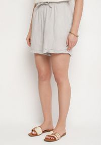 Born2be - Szare Szorty Bawełniane z Elastyczną Gumką w Talii Sarilea. Okazja: na co dzień. Kolor: szary. Materiał: bawełna. Sezon: lato. Styl: elegancki, casual