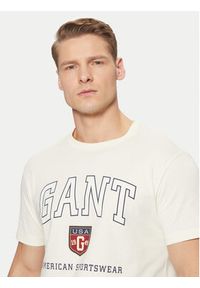 GANT - Gant T-Shirt 2003290 Écru Regular Fit. Materiał: bawełna