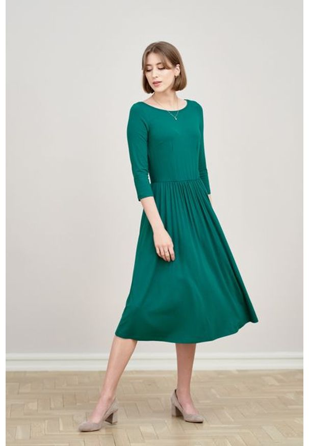 Marie Zélie - Sukienka Emelina ciemnozielona. Kolor: zielony. Materiał: wiskoza, dzianina, materiał, elastan, tkanina, guma. Styl: klasyczny. Długość: midi