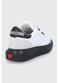 Love Moschino buty skórzane kolor biały. Nosek buta: okrągły. Zapięcie: sznurówki. Kolor: biały. Materiał: skóra. Obcas: na platformie #3