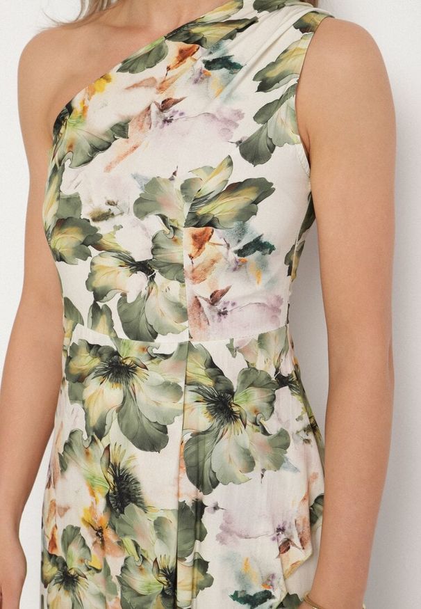 Born2be - Ciemnozielona Wiskozowa Kwiatowa Sukienka o Asymetrycznym Kroju Lironia. Okazja: na co dzień. Kolor: zielony. Materiał: wiskoza. Wzór: kwiaty. Sezon: wiosna, lato. Typ sukienki: asymetryczne. Styl: casual, elegancki