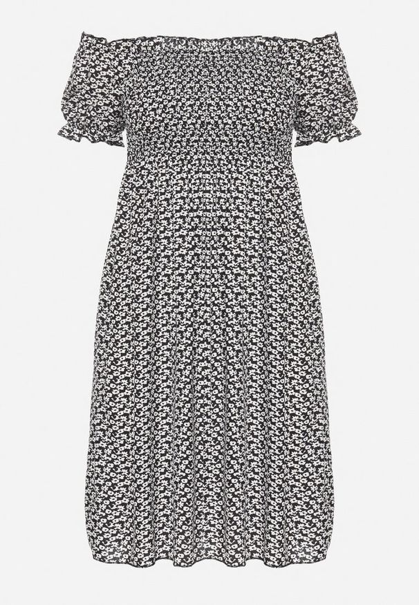 Born2be - Czarna Wiskozowa Sukienka Typu Hiszpanka w Kwiaty Lunirella. Okazja: na co dzień. Typ kołnierza: dekolt hiszpanka. Kolor: czarny. Materiał: wiskoza. Długość rękawa: krótki rękaw. Wzór: kwiaty. Sezon: lato. Styl: casual, elegancki