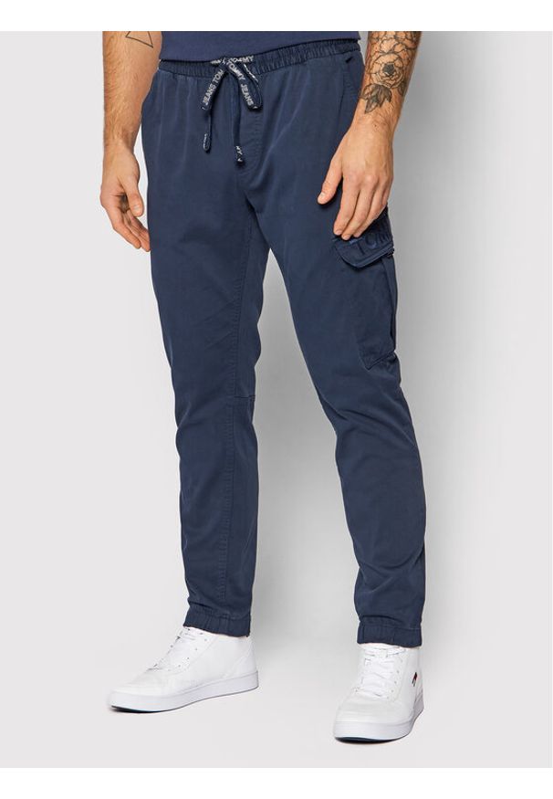 Joggery Tommy Jeans. Kolor: niebieski