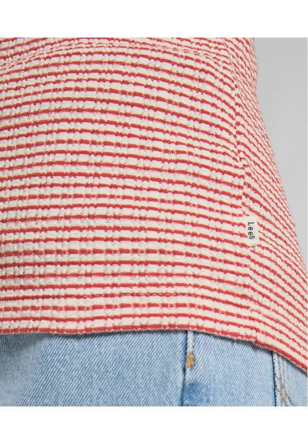 Lee - DAMSKI T-SHIRT LEE STRIPED RIBBED TEE AURORA RED L44SPFNV 112109978