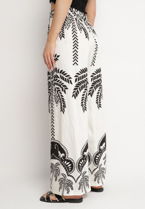 Born2be - Białe Wiskozowe Szerokie Spodnie z Wysokim Stanem z Palmami Bolritia. Okazja: na co dzień, do pracy, na spotkanie biznesowe. Stan: podwyższony. Kolor: biały. Materiał: wiskoza. Styl: biznesowy, klasyczny, casual, elegancki