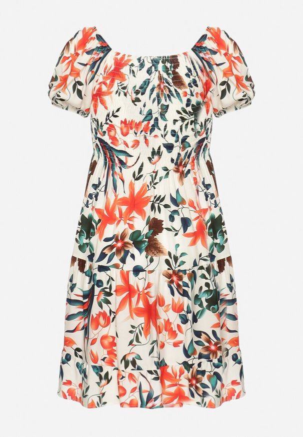 Born2be - Jasnobeżowa Wiskozowa Sukienka Mini Rozkloszowana w Kwiaty z Falbanką Rilanae. Kolor: beżowy. Materiał: wiskoza. Wzór: kwiaty. Typ sukienki: rozkloszowane. Długość: mini