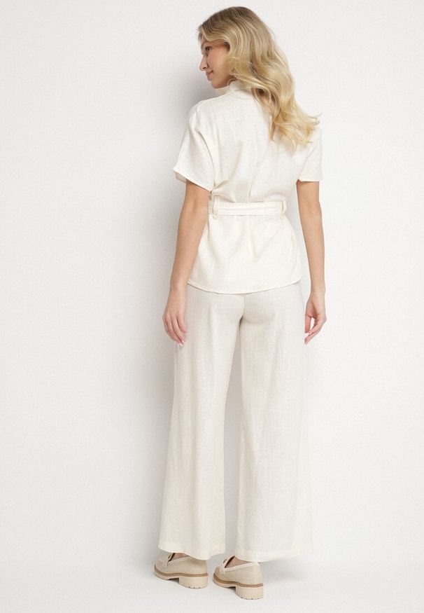 Born2be - Jasnobeżowy Wiskozowy Komplet Oversize Koszula z Paskiem i Spodnie Jormelia. Kolor: beżowy. Materiał: wiskoza