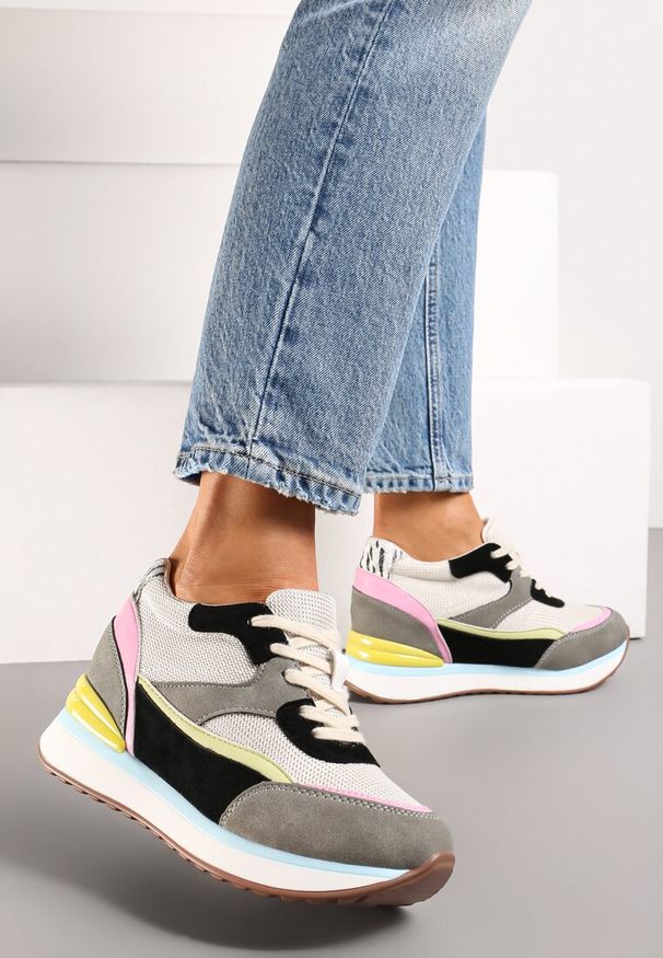 Born2be - Szare Sneakersy z Kolorowymi Wstawkami na Ukrytym Koturnie Eirlys. Kolor: szary. Wzór: kolorowy. Obcas: na koturnie